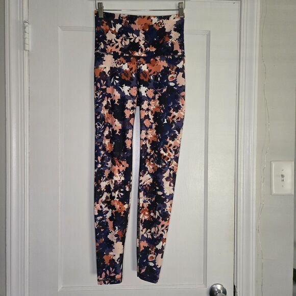 Old Navy | Pants & Jumpsuits | Old Navy Powersoft Leggings Womens Small ...